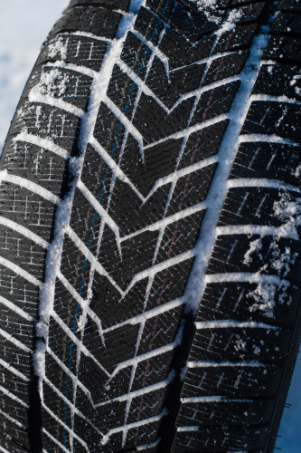 фото протектора и шины WINTERHAWKE II Шина ZMAX WINTERHAWKE II 265/45 R21 108H